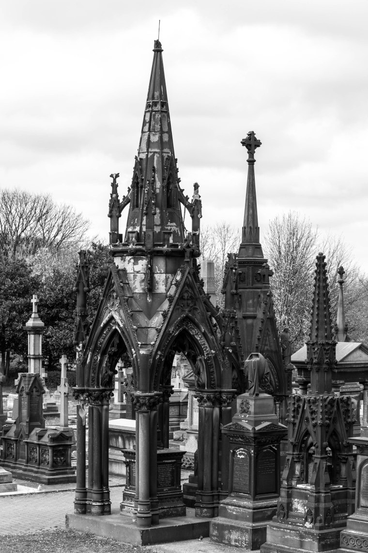 TOMBS OF THE WEALTHY