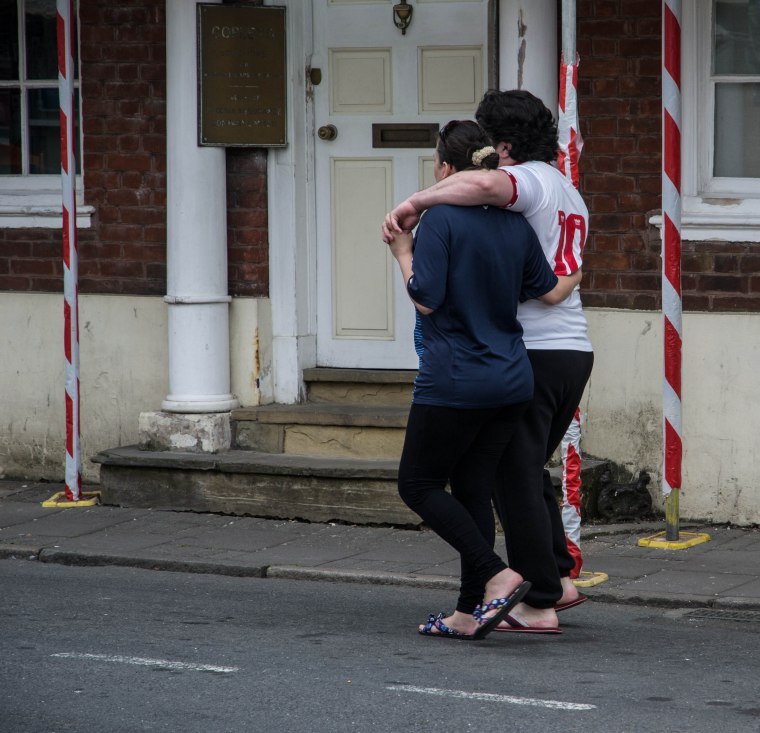 AND NOW I DEMONSTRATE THE TOSSING HIM OVER MY SHOULDER TACTIC