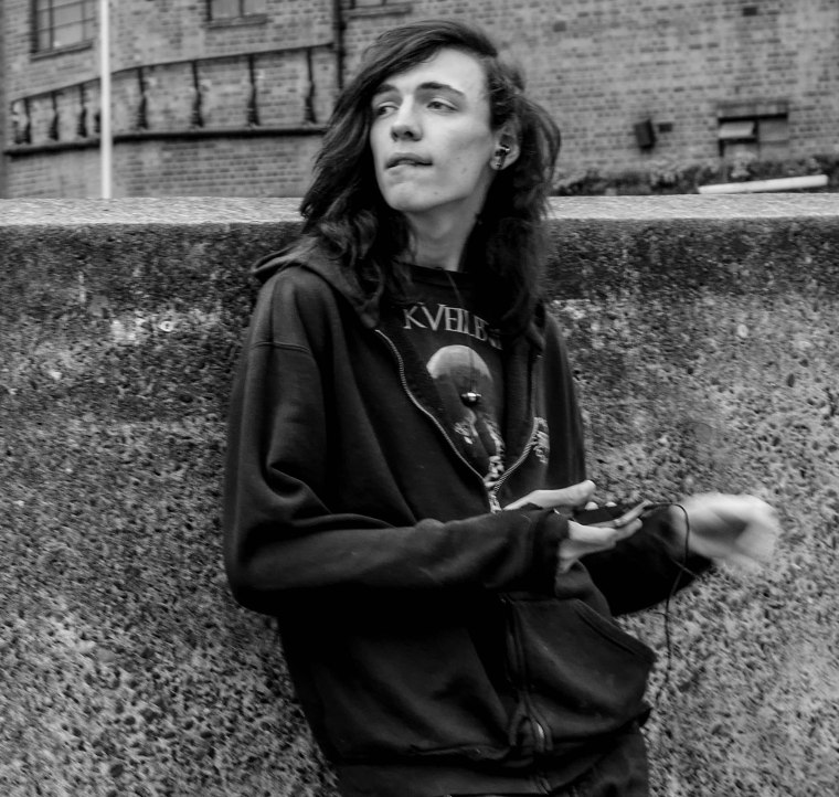 Sign of the Times-220